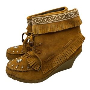 Softmoc Suede Wedge Fringe Moccassin Boots Sz 7